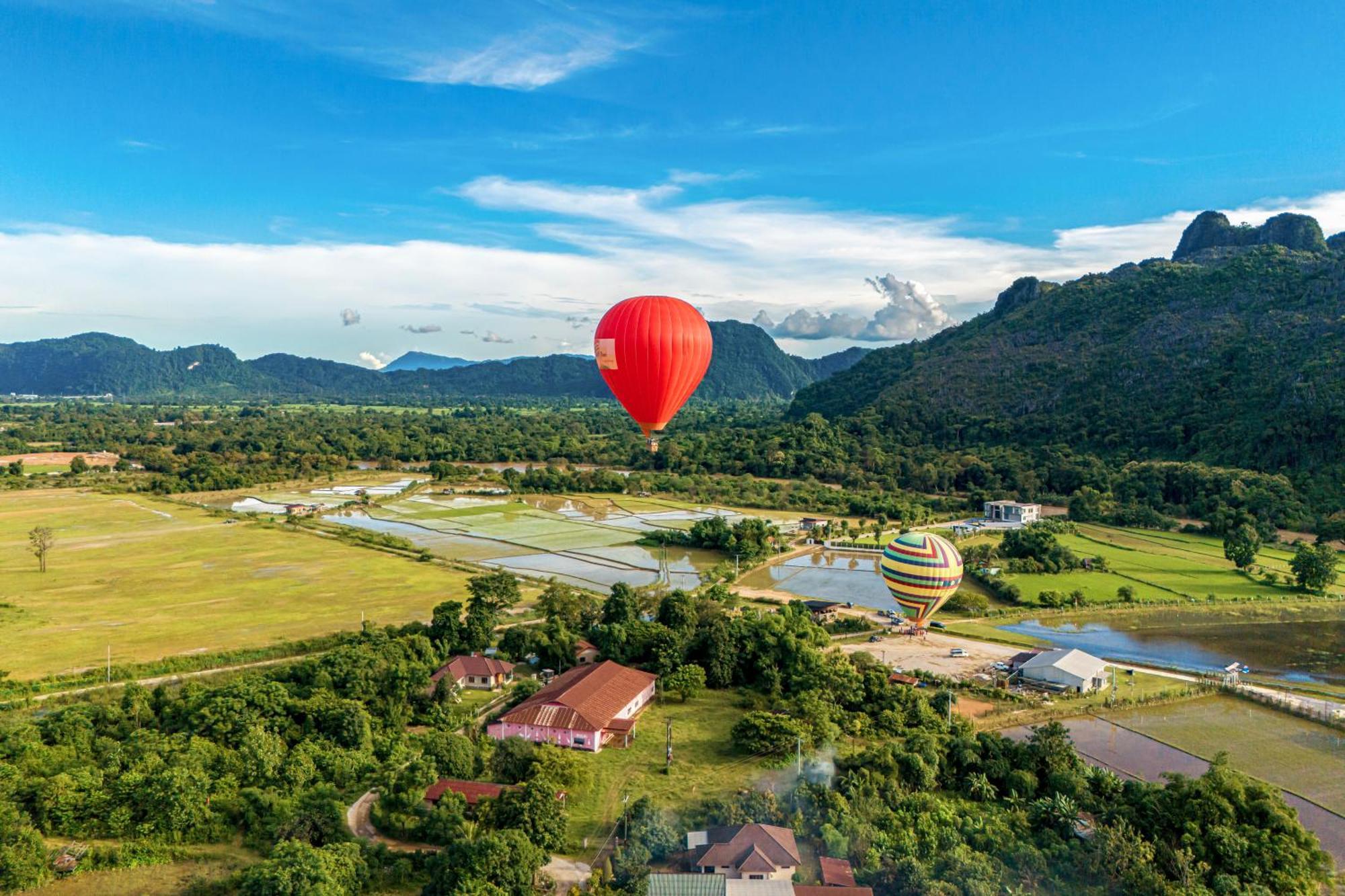 Lisha Garden Resort Hotel Vangviang Kültér fotó